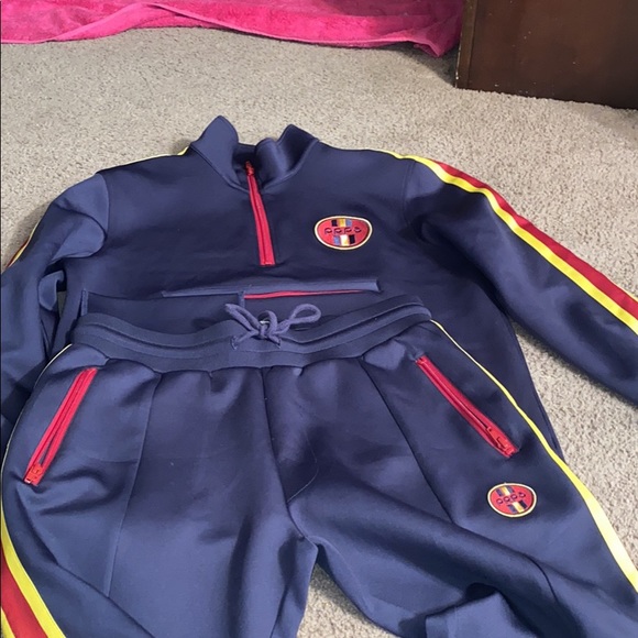 Clothes - Picture 8 of 8